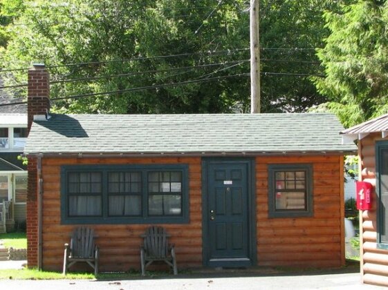 Pine Knoll Lodge & Cabins Inc
