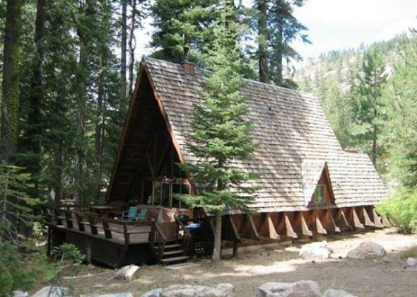 Alpine Meadows Cabin in the Woods