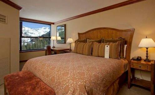 Resort at Squaw Creek Penthouse 810 - Photo3