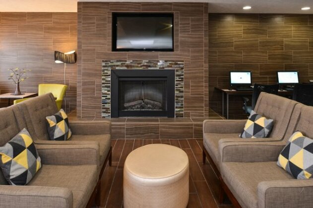 Holiday Inn Express Hotel & Suites Omaha West - Photo4