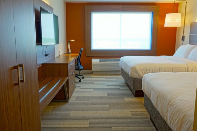 Holiday Inn Express & Suites Omaha - Millard Area - Photo5