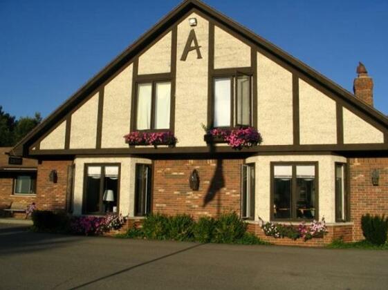 Inn at the Alpine by Budget Host - Photo2