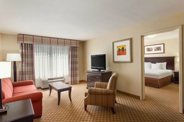 Country Inn & Suites by Radisson Ontario at Ontario Mills CA - Photo3