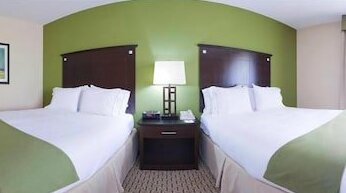 Holiday Inn Express Hotel & Suites Opelika Auburn - Photo5