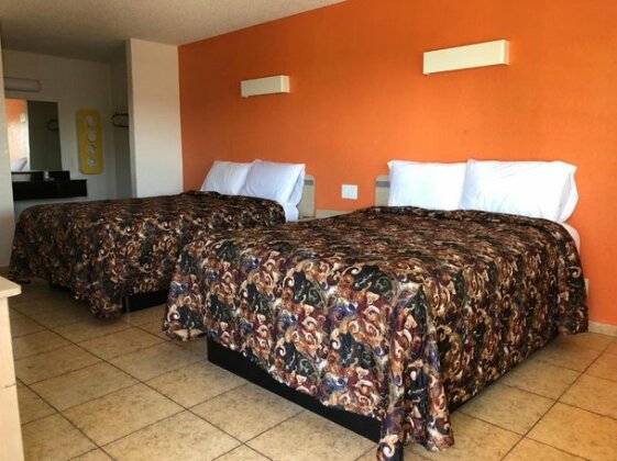 American Inn & Suites Orange - Photo3