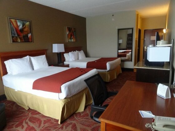 Holiday Inn Express Hotel & Suites Orange City - Photo4