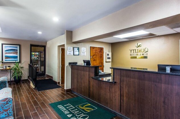 Quality Inn & Suites Orangeburg - Photo4
