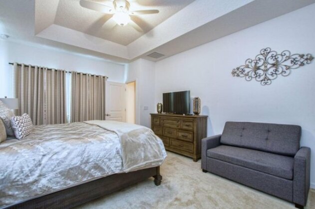 2675 Calistoga Avenue - Six Bedroom Villa - Photo4