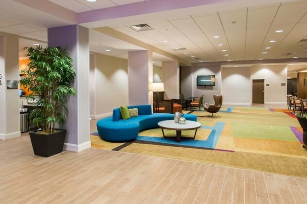 Fairfield Inn & Suites by Marriott Orlando International Drive/Convention Center - Photo4