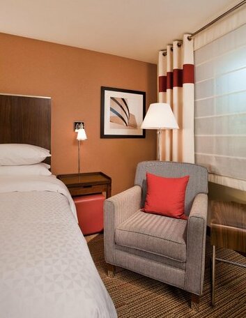 Four Points by Sheraton Orlando Convention Center - Photo4