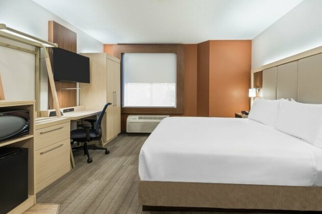 Holiday Inn Express & Suites - Nearest Universal Orlando - Photo5