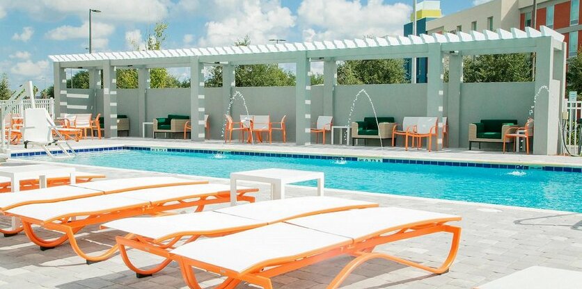Holiday Inn & Suites - Orlando - International Dr S - Photo3