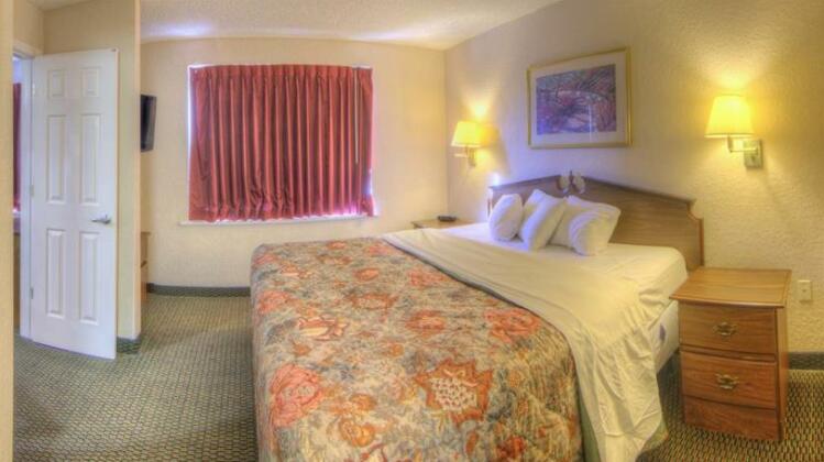 InTown Suites Orlando UCF - Photo2