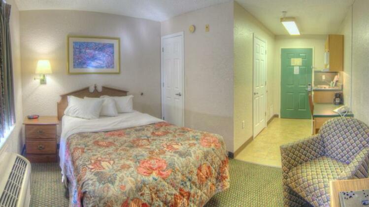 InTown Suites Orlando UCF - Photo3