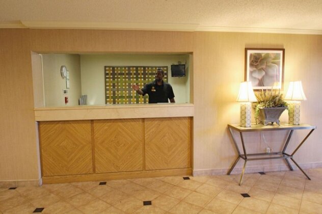 La Quinta Inn & Suites Orlando South - Photo2