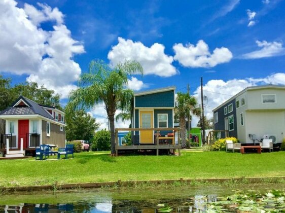 Orlando Lakefront Tiny Houses - Photo4
