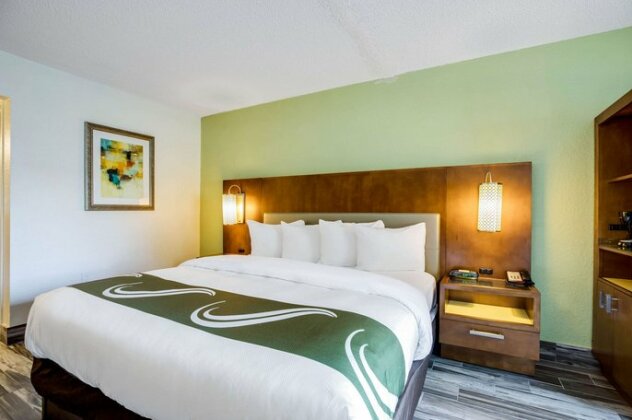Quality Inn & Suites Downtown Orlando - Photo2