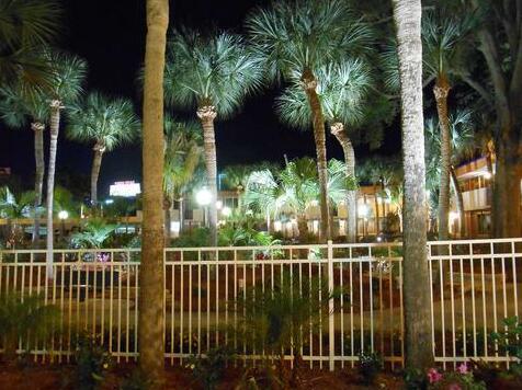 Red Lion Hotel Orlando Kissimmee Maingate - Photo4