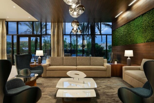 SpringHill Suites by Marriott Orlando at Millenia - Photo3