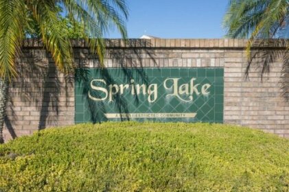 Sue's Spring Lakes Villa