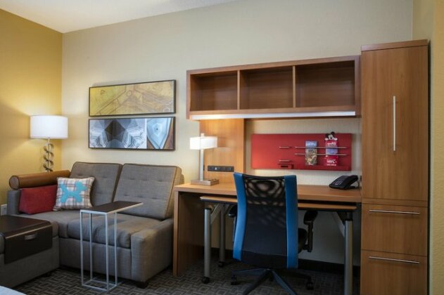 TownePlace Suites by Marriott Orlando at Flamingo Crossings Western Entrance - Photo2