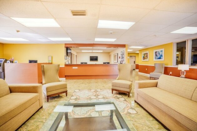 Travelodge by Wyndham Kissimmee East - Photo3