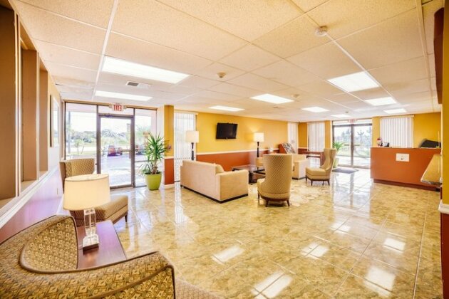 Travelodge by Wyndham Kissimmee East - Photo4