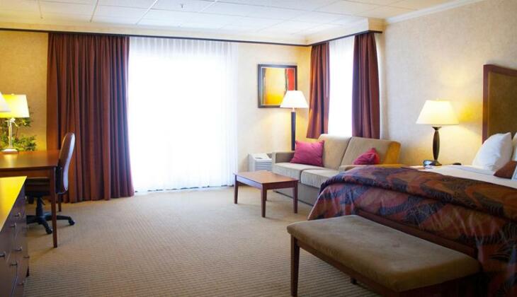 Best Western Plus Oswego Hotel and Conference Center - Photo2
