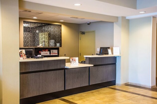 Candlewood Suites Overland Park - Photo3