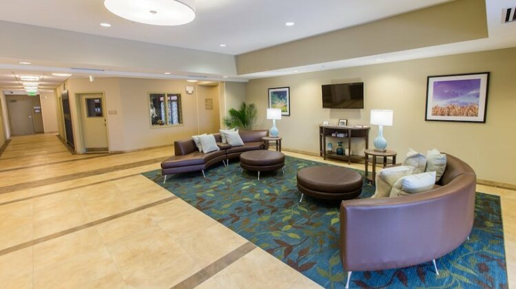 Candlewood Suites Overland Park - Photo5