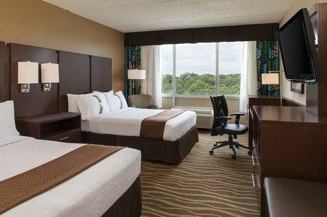 Holiday Inn Hotel & Suites Overland Park-West - Photo2