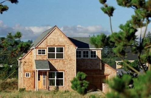 Shorepine Vacation Rentals - Photo2