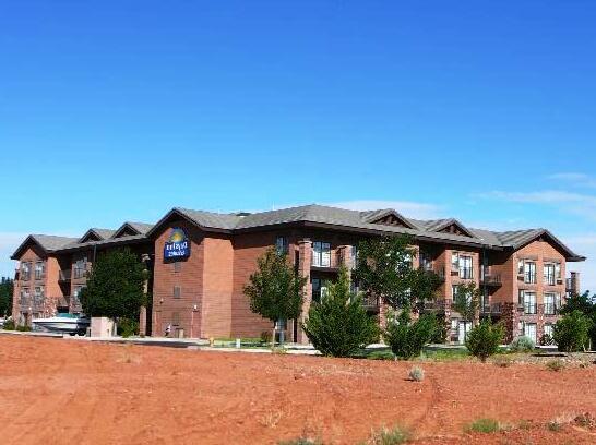 Days Inn & Suites by Wyndham Page Lake Powell - Photo3