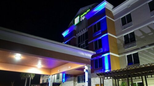 Holiday Inn Express Hotel & Suites Palm Bay