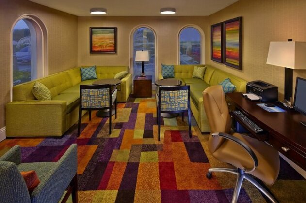 Fairfield Inn and Suites by Marriott Palm Beach - Photo2