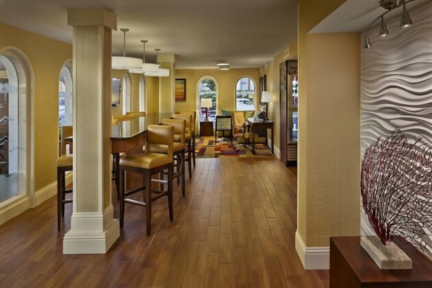 Fairfield Inn and Suites by Marriott Palm Beach - Photo3