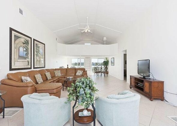 Blue Ocean Breeze 5 Br home by RedAwning - Photo2
