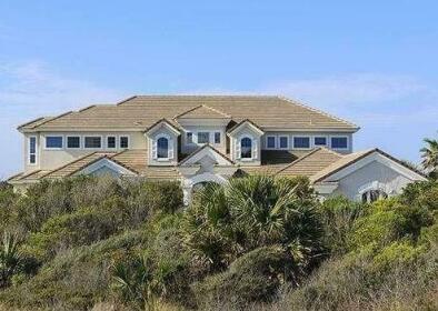 Sea Winds Beach Home 4 Br home by RedAwning