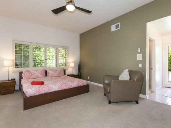 Mod House with Private Pool Home - Photo5