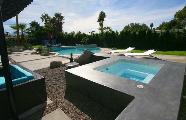 Palm Springs Butterfly Estate - Photo4