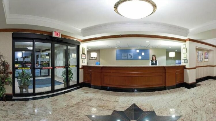 Holiday Inn Express Hotel & Suites Easton - Photo5