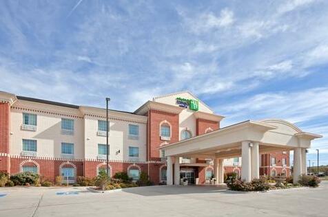Holiday Inn Express Hotel & Suites Pampa - Photo3