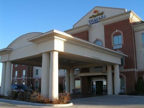 Holiday Inn Express Hotel & Suites Pampa - Photo5
