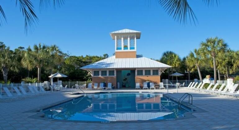 Carillon Beach Resort Inn - Photo2