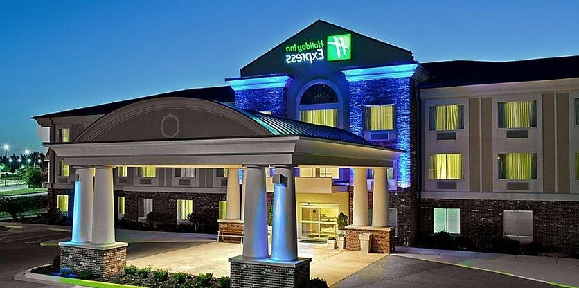 Holiday Inn Express Hotel & Suites Paragould - Photo2