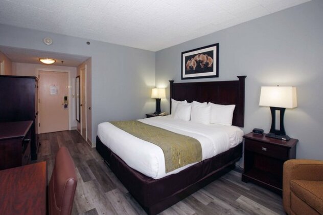 Comfort Inn & Suites Paramus - Photo4