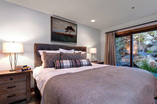 Abode on Doe Pass - Photo5
