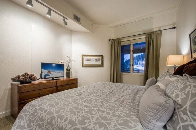 Powder Run 2 Bedroom Condo by All Seasons Resort Lodging - Photo2