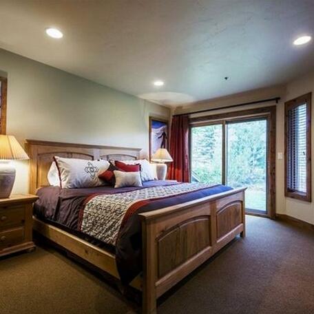 RedAwning Abode on Silver Creek - Photo3