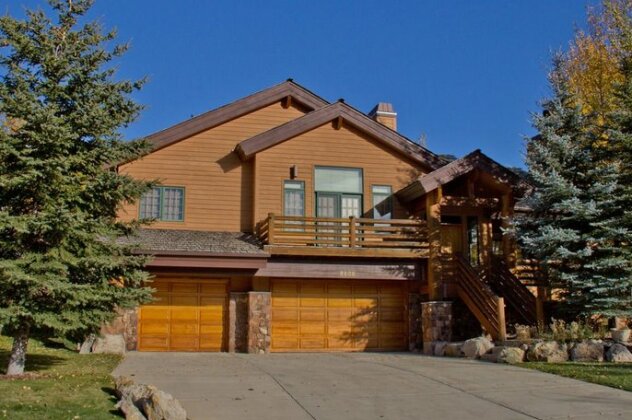 The Fleeter Home by Alpine Ski Properties